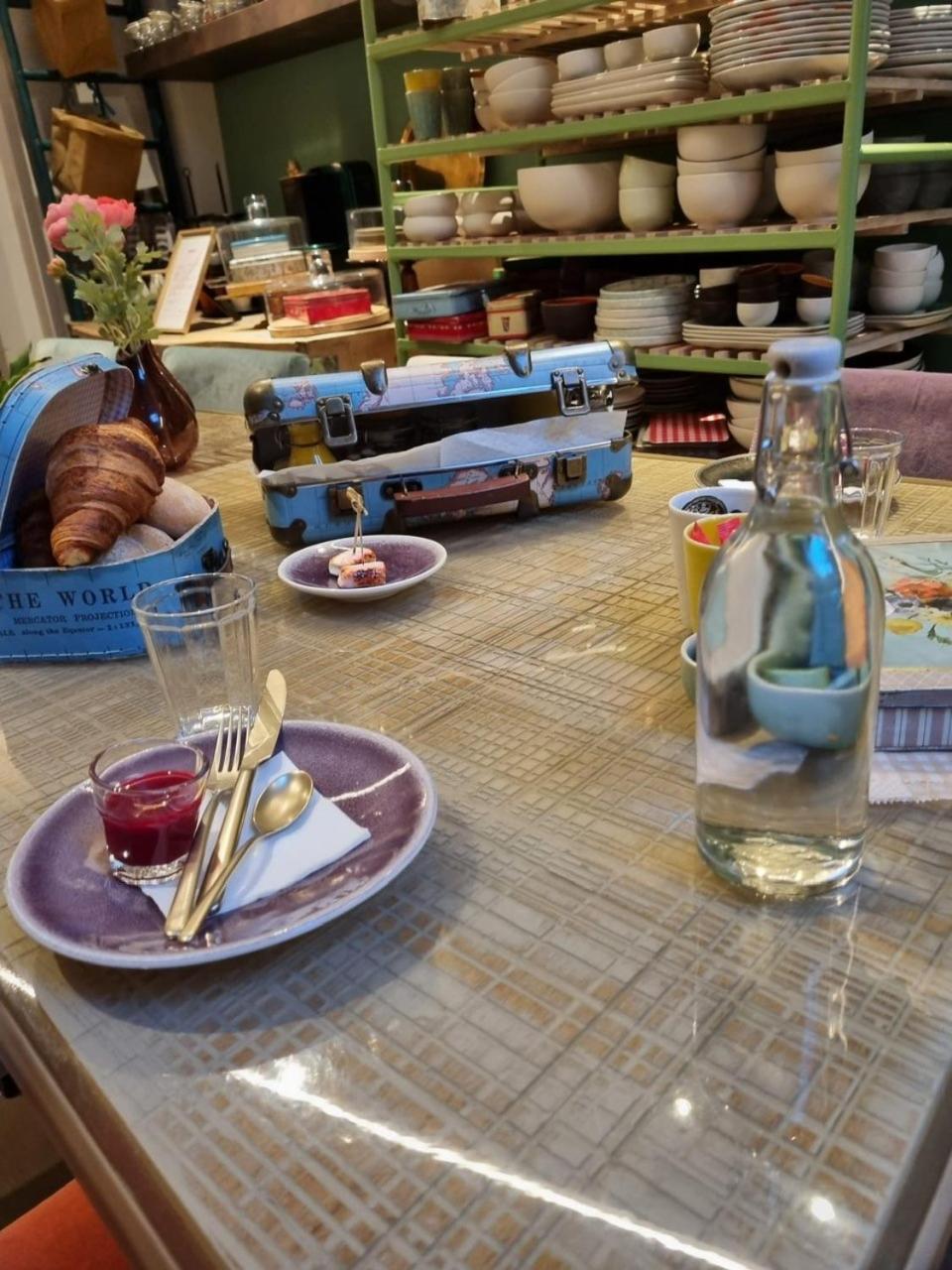 Barefoodgiulia Hotel Hasselt Bagian luar foto