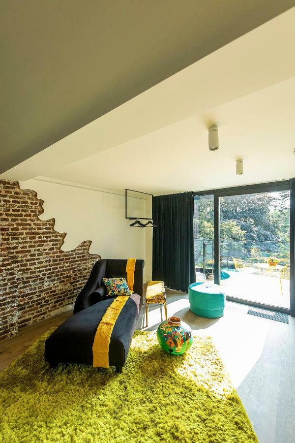 Barefoodgiulia Hotel Hasselt Bagian luar foto